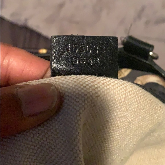 Handbag - Picture 3 of 5